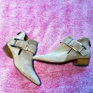 Aquatalia Tan Suede Booties Size 35.5/5.5